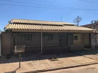 Casa em leilão com 1 vaga de garagem