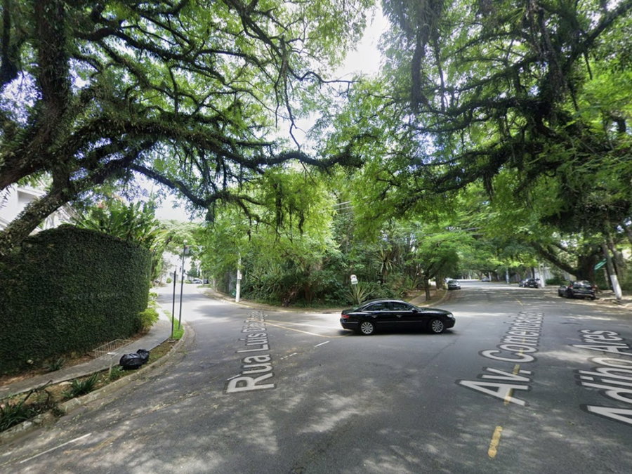 Terreno com 2.113m² em Morumbi, São Paulo