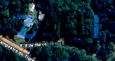 Terreno amplo de 810m² com ótima localização e documentação regular