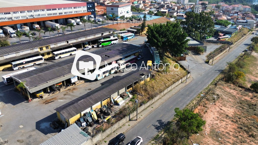 Galpões Comerciais + Pequeno Prédio Residencial - 23.611m² - Contagem/MG