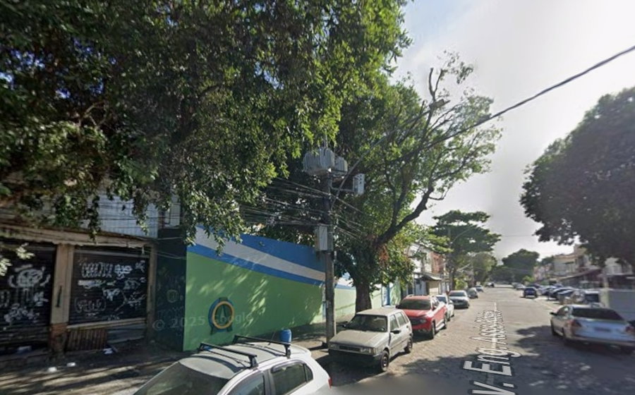 Imóvel Comercial (colégio) com 1.477m² de área construída