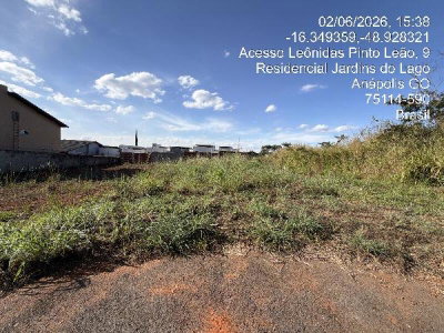 Terreno 382m² em Condomínio com Excelente Localização