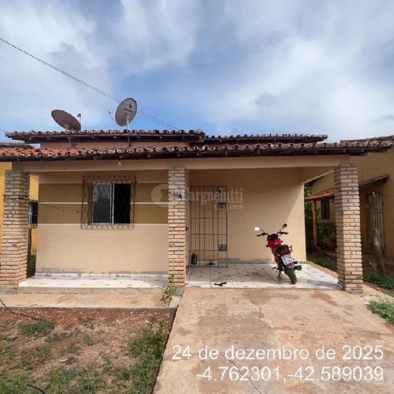 Casa com 3 quartos em José de Freitas/PI