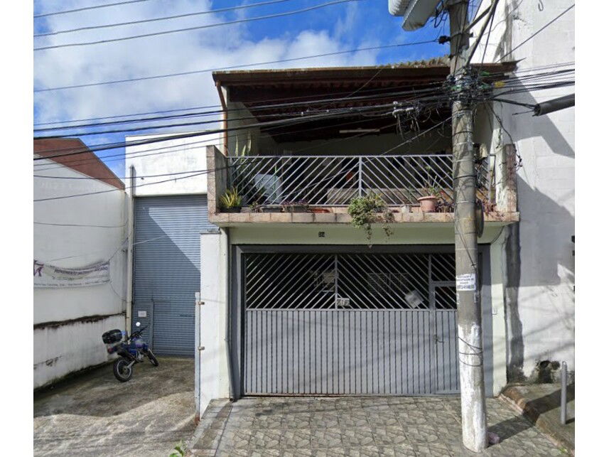 Casa com 4 dormitórios e garagem em Jardim Platina