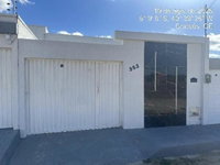 Casa com 2 quartos, 1 banheiro e 1 vaga de garagem
