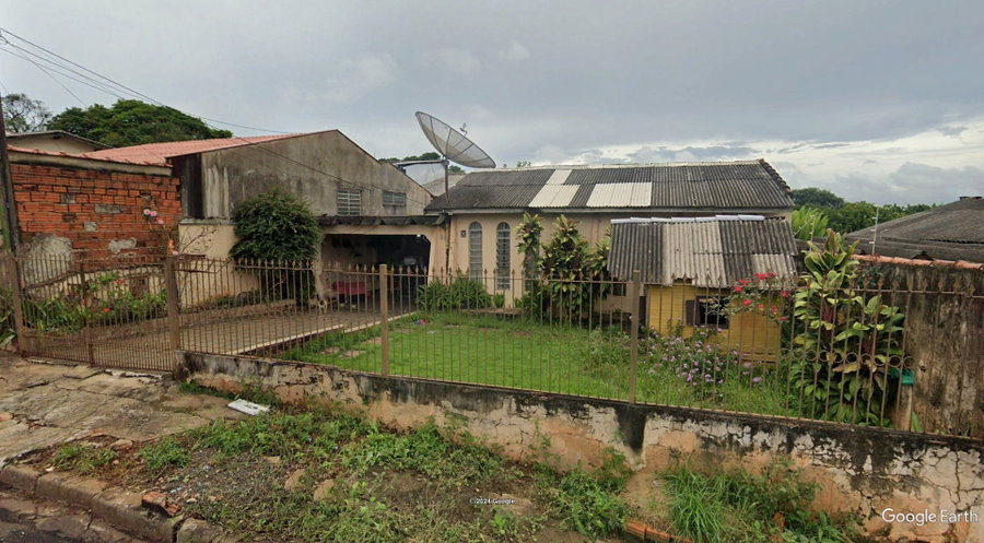 Casa com 3 quartos, 123,39m² construídos, 300m² de terreno, desocupada