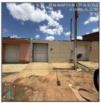Casa 94m² com 3 quartos e 2 banheiros em lote de 210m²