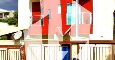 Casa com 2 quartos, 1 banheiro e 1 vaga de garagem