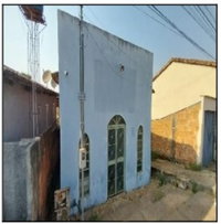 Imóvel Comercial com Igreja e Edícula
