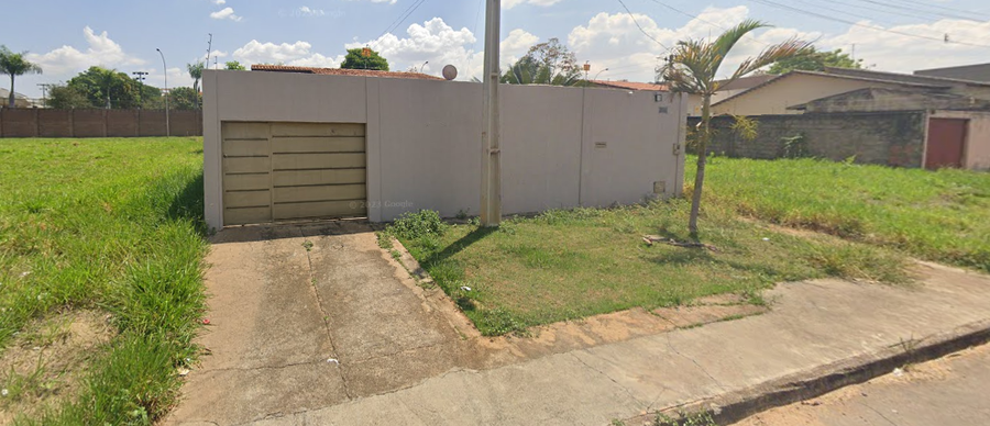 Casa com 3 quartos, 1 banheiro, 214,56 m² construída, ocupada