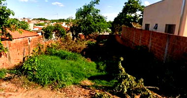 Terreno Urbano com 336,60 m² em Santo Anastácio - SP