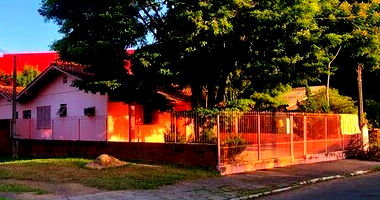 Casa em São Sebastião do Caí com 3 Quartos e 2 Banheiros