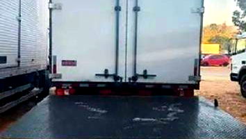 Plataforma Elevatória MKS 2200 P4E com Mercedes 2426 Truck