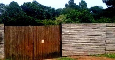 Casa padrão 3 quartos, 1 banheiro, 1 vaga, 146m² construída, ocupada