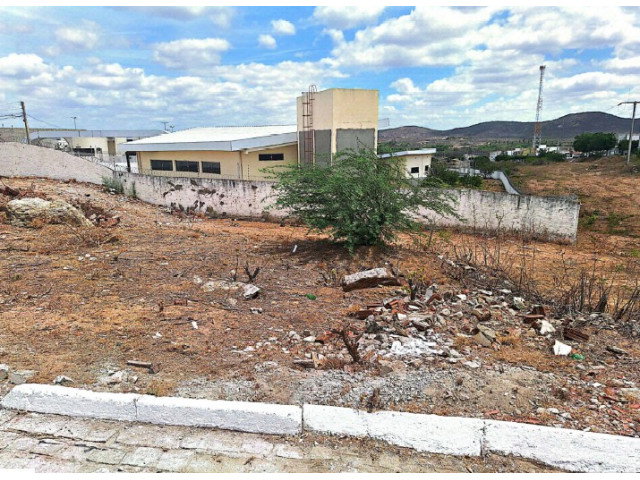Terreno de 373,43m² em Currais Novos/RN