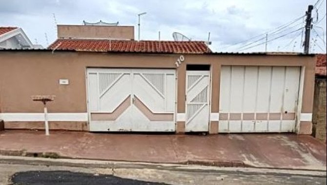 Casa 3 quartos 1 banheiro 190m² área construída, ocupada