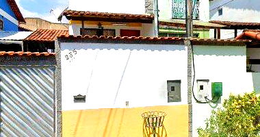 Casa com 2 Quartos, 1 Banheiro e 158m² Construída - Ocupada
