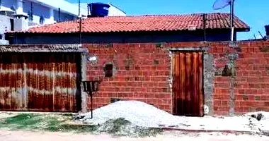 Casa padrão com 1 vaga, 174m² construída, imóvel ocupado
