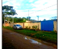 Casa com 2 Quartos e Área Privativa em Nova Iguaçu