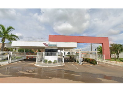 Casa ocupada com 2 vagas e 58 m² construídos