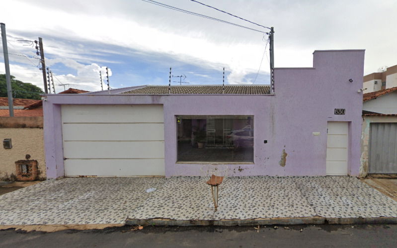 Casa com 5 Quartos e Suíte em Morada Nova