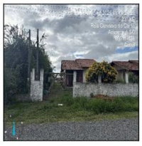 Casa com 51,89m² privativos e 360m² de terreno
