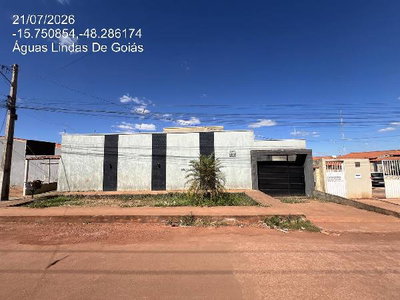 Casa com 2 quartos, 2 banheiros e 147,88 m²