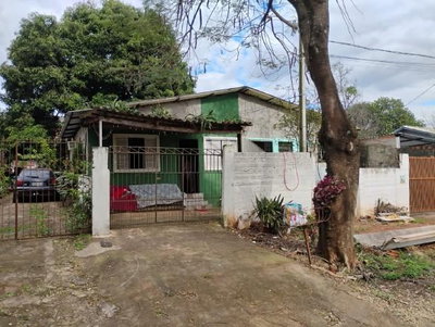 Duas Casas com 140m² Construídos em Terreno de 480m²