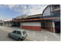 Residencial / Comercial com 1 vaga -