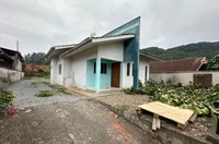 Casa com 2 dormitórios, 1 suíte, 1 banheiro, 92m², médio padrão