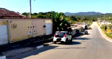 Casa Ocupada com 124m² Construída em Pariquera-Açu/SP