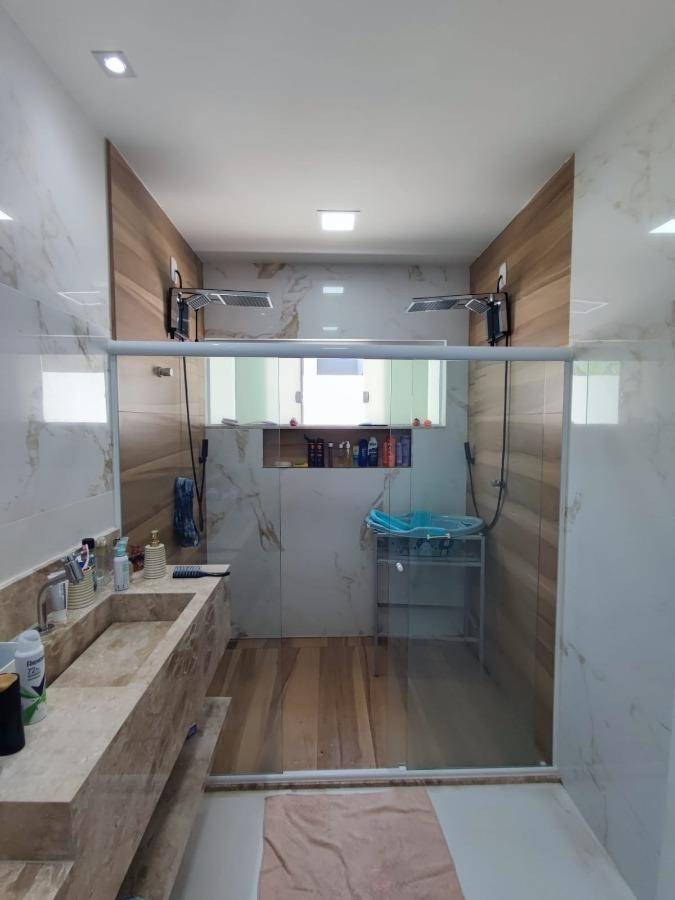 Casa com 7 quartos, área construída de 290 m², ocupada