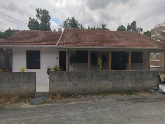Casa com 3 quartos, 172m², ocupada, Petrolândia/SC