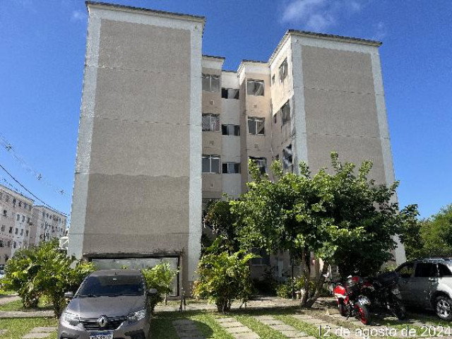 Apartamento com 2 quartos em Camaçari/BA