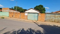 Casa com 2 Quartos e 91m² de Área Construída