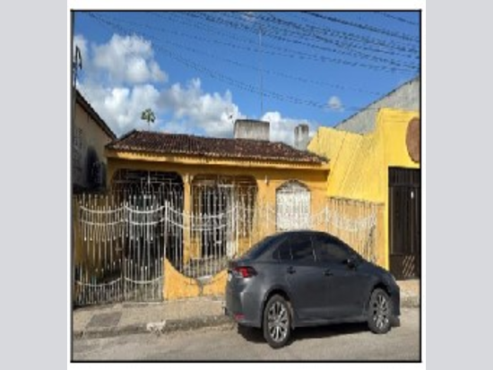 Terreno com 3 quartos e 2 banheiros no centro