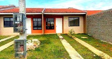 Casa com 2 Quartos e Área de Serviço em Ponta Grossa