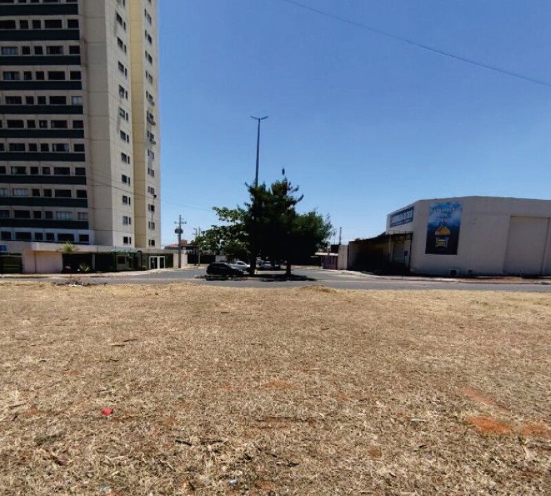 Terreno Urbano em Brasília com 100m²