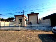 Casa aconchegante com 2 quartos e 1 vaga em Itanhaém