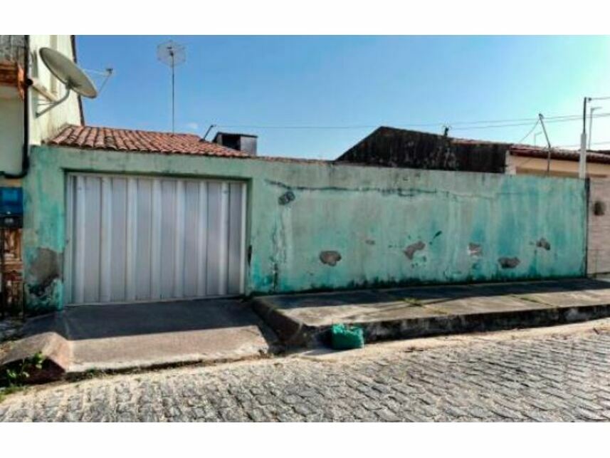 Casa Ocupada em Maracanaú com 180m² de Terreno