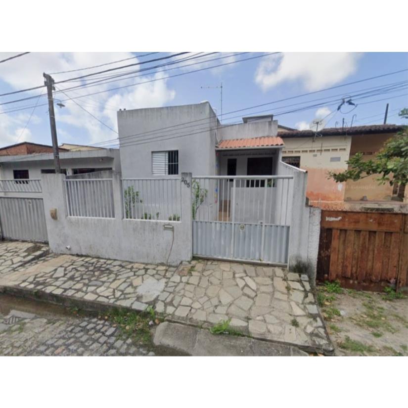 Casa com 127m², 3 quartos, 2 banheiros, ocupada