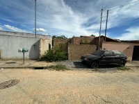 Casa em Nanuque/MG com 2 quartos e 1 vaga