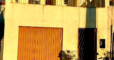 Casa padrão com 1 quarto, 1 banheiro, 69,35m² construída, ocupada