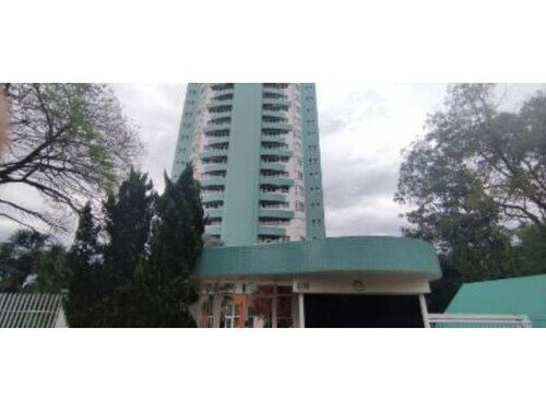 Apartamento 159m² com 3 vagas -