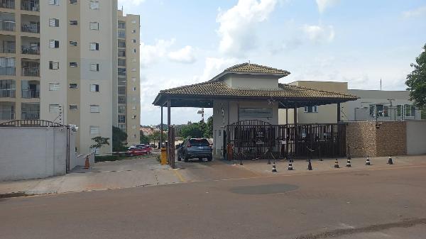Apartamento com 2 quartos, 2 banheiros, 1 vaga e 66,53m² privativos