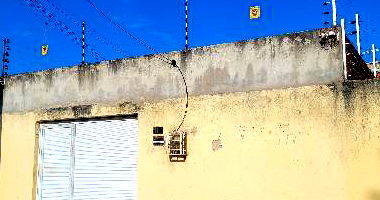 Casa com 2 quartos, 2 banheiros, 2 vagas e 85m² construída