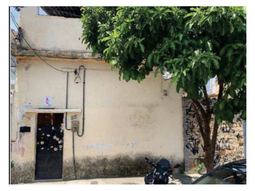 Casa ocupada com 125 m² de área útil