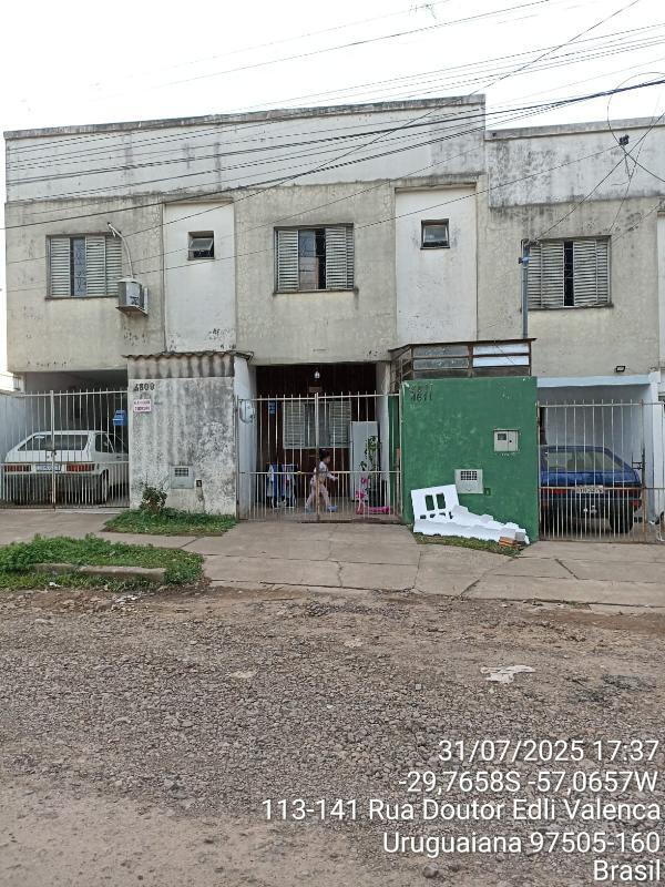 Casa com 2 quartos, 73,91m², terreno 380,31m², desocupada