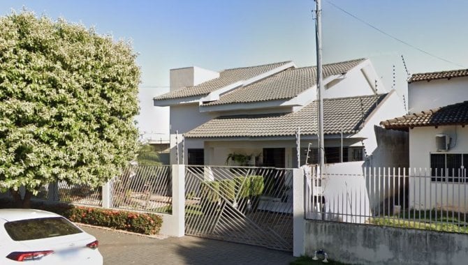 Casa com 3 quartos e 205m² em Lucas do Rio Verde - MT