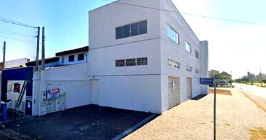 Prédio comercial com 2 salas, 2 banheiros, 0 vagas, ocupado